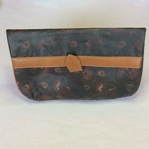 FINAL SALE PRICE Ladies Foldover Bag with Outer Zipper Pocket